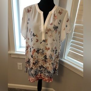 Torrid Butterfly print blouse. Cute and breezy.